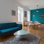 דירה Sunny 3bdr In Graca By Lovelystay ליסבון