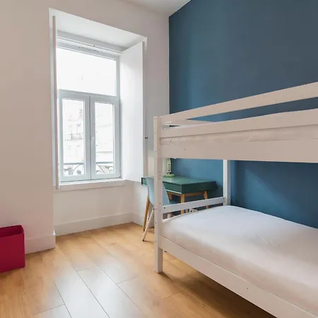 Sunny 3bdr In Graca By Lovelystay Лісабон