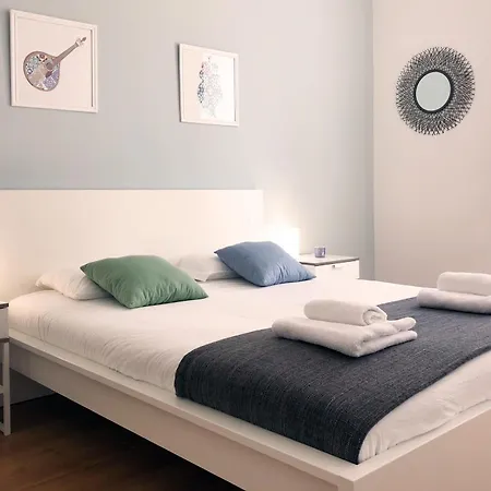 Sunny 3bdr In Graça By Lovelystay