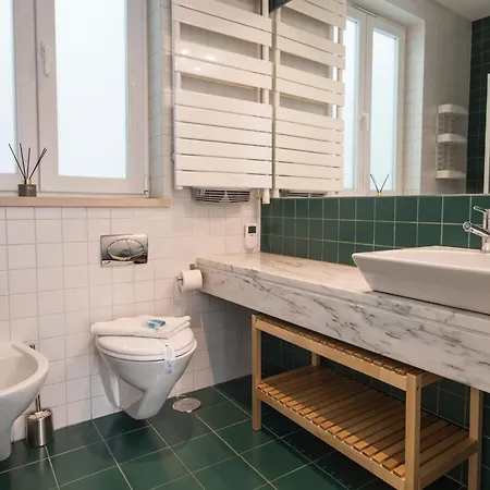 Sunny 3bdr In Graça By Lovelystay