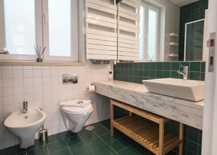 Sunny 3bdr In Graca By Lovelystay