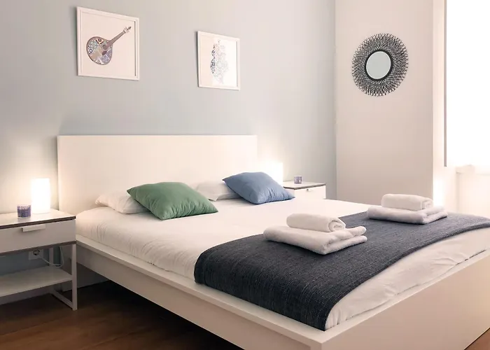 Sunny 3bdr In Graca By Lovelystay